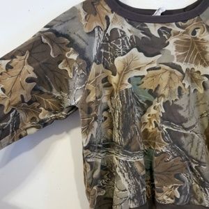 90s Vintage Hunting Camo Long Sleeve Sweater